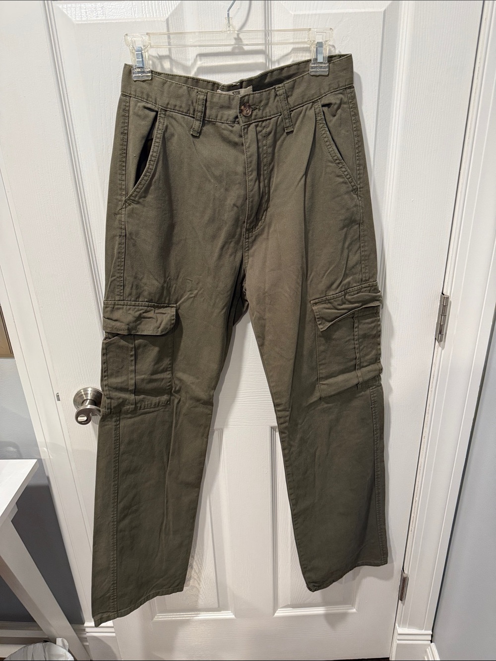 Stradivarius Green Cargo Pants - Picture 5 of 7